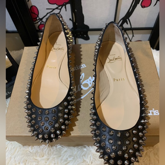 Just WOW! Christian Louboutin EUC BaBa Spikes flat Napa. - Picture 2 of 8